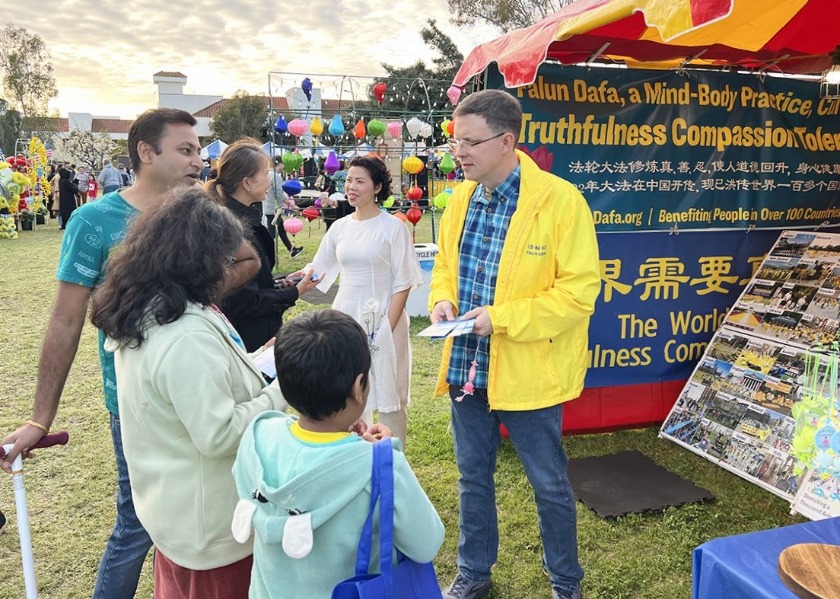Image for article San Diego, USA: Představení Falun Dafa na oslavě vietnamského lunárního Nového roku