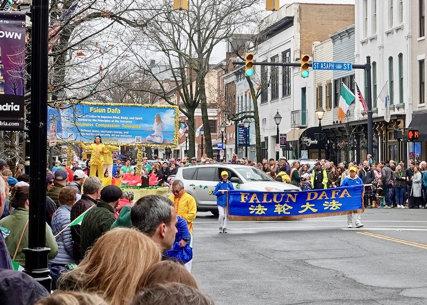 Image for article Washington DC: Falun Dafa byl přivítán v průvodu ke Dni svatého Patrika