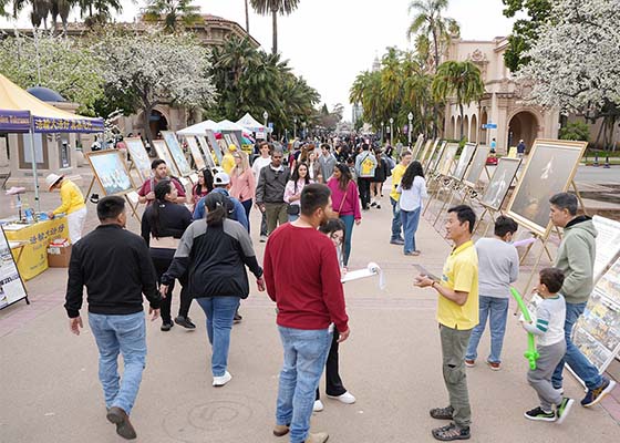 Image for article San Diego, Kalifornie: Zvyšování povědomí o pronásledování prostřednictvím Mezinárodní výstavy Art of Zhen Shan Ren