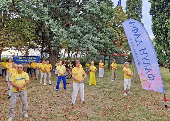 Image for article ​Bulharsko: Lidé se během série akcí v Burgasu dozvídají o Falun Dafa