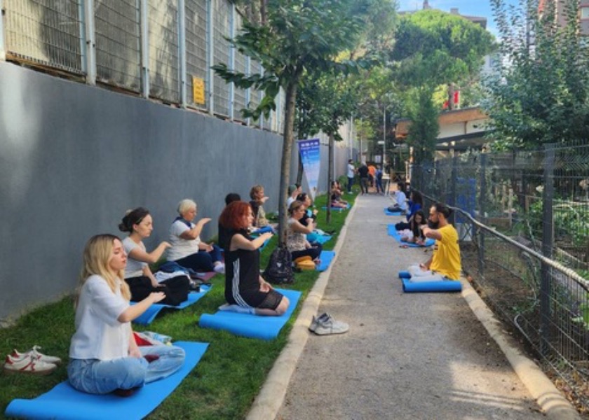 Image for article Istanbul, Turecko: Falun Dafa se dočkal vřelého přivítání v Centru ekologického života