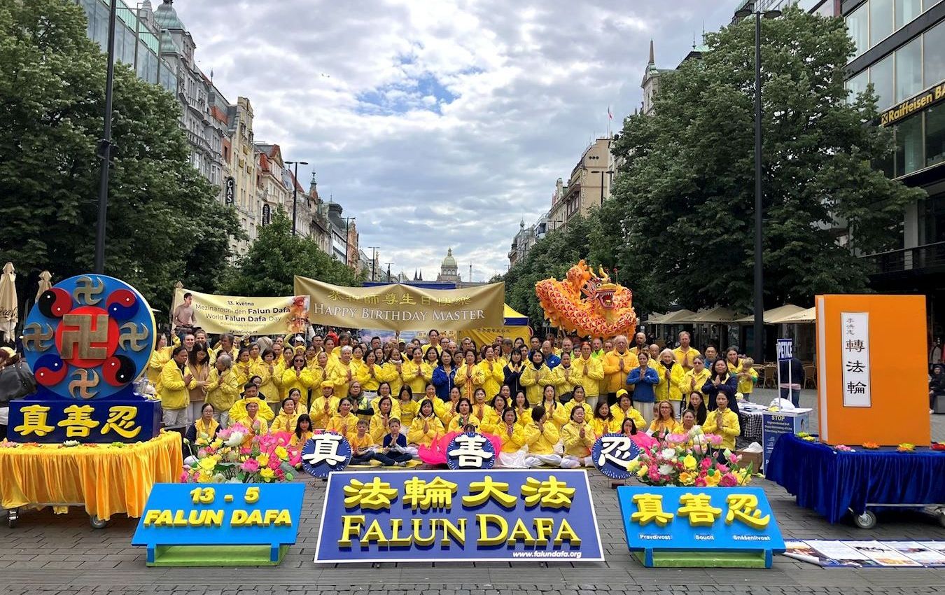 Image for article Praha, Česká republika: Oslava Světového dne Falun Dafa