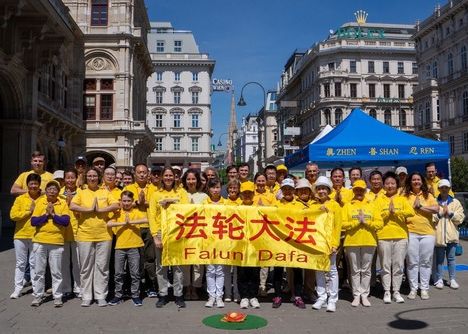 Image for article Rakousko: Lidé se během oslav ve Vídni dozvídají o Falun Dafa