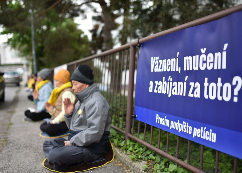 Image for article Slovensko: Praktikující připomínají výzvu z 25. dubna 1999