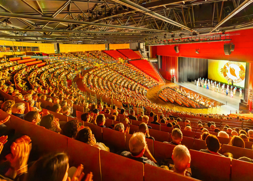 Image for article Diváky po celém světě oslovila duchovní hloubka Shen Yun: „Dotýká se samotné podstaty života“
