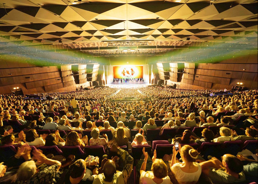 Image for article Diváci v Evropě a Americe si váží Shen Yun: „Pomáhá lidem se spojit“