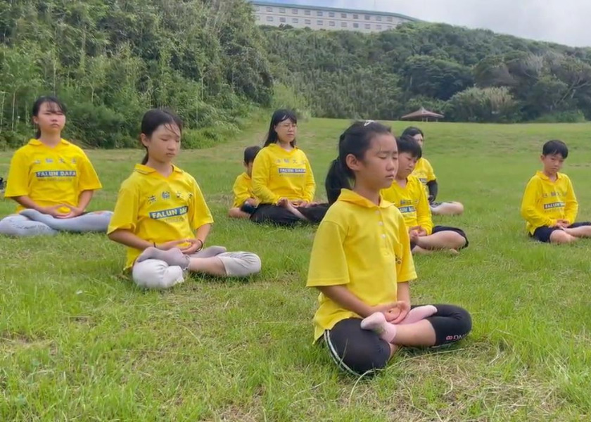 Image for article Japonsko: Mladí praktikující se zúčastnili letního tábora Minghui