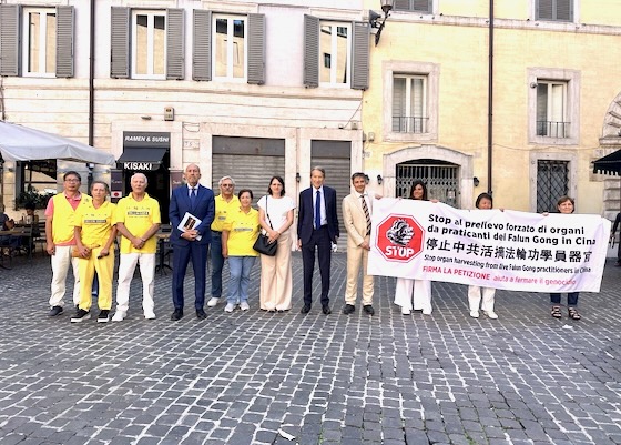 Image for article Itálie: Volení představitelé odsoudili odebírání orgánů v Číně během shromáždění v Římě