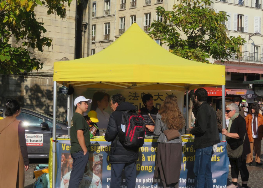 Image for article Paříž, Francie: Veřejnost odsuzuje pronásledování Falun Dafa ze strany KS Číny
