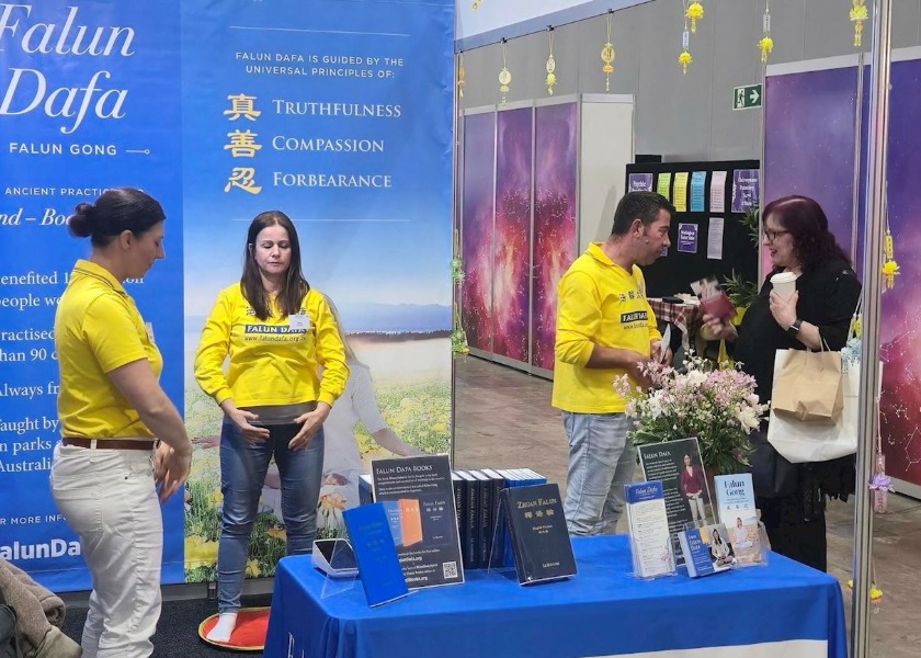 Image for article Austrálie: Seznámení s Falun Dafa na festivalu Mind-Body-Spirit v Melbourne