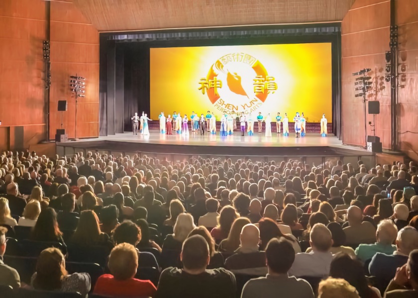 Image for article Shen Yun pokračuje v turné po Americe, Asii a Evropě: „Hluboce dojemné a podmanivé“