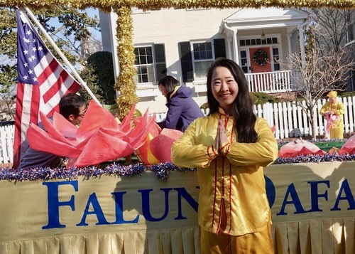 Image for article ​Praktikující se zúčastnili průvodu ke Dni narození George Washingtona ve Virginii