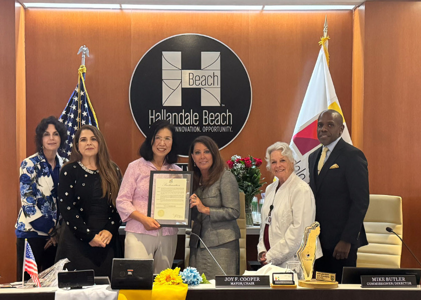 Image for article Starostové čtyř měst na jihu Floridy ocenili Shen Yun Performing Arts