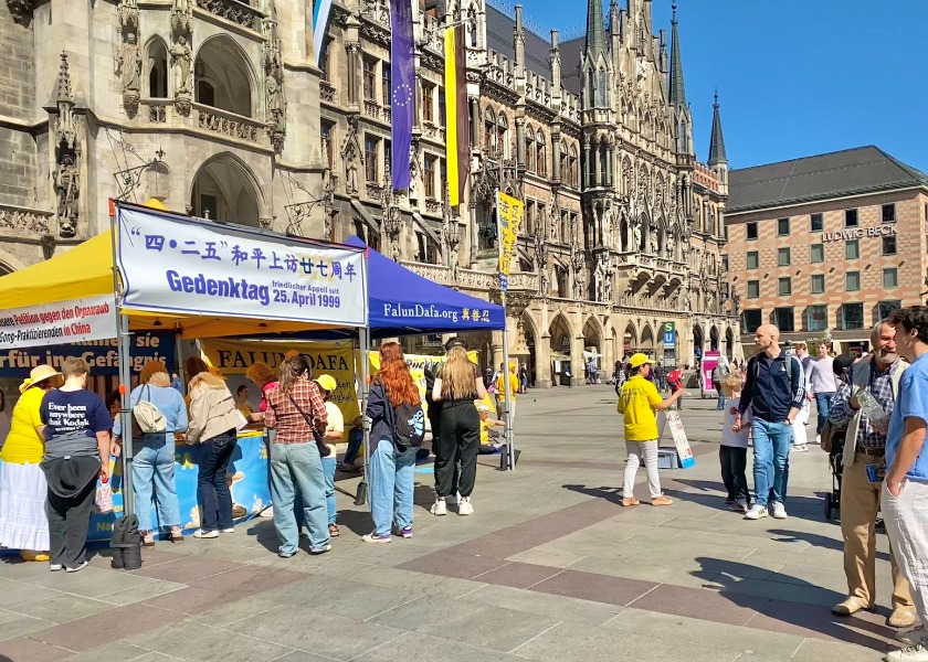 Image for article Německo: V Mnichově se konala akce představující Falun Dafa a odhalující pronásledování v Číně