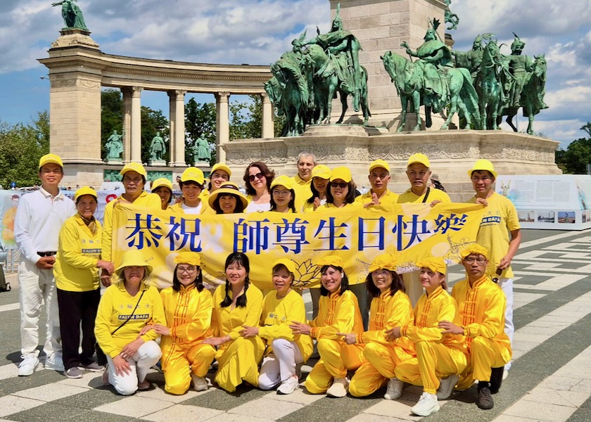 Image for article Maďarští praktikující oslavili Světový den Falun Dafa na Náměstí hrdinů