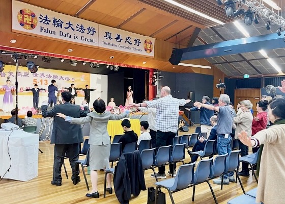 Image for article Austrálie: Představitelé a komunitní lídři ocenili Falun Dafa během oslav Dne Falun Dafa v Canbeře
