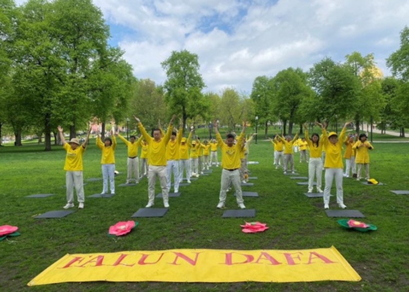 Image for article Poklidná atmosféra při oslavě Světového dne Falun Dafa v Bostonu