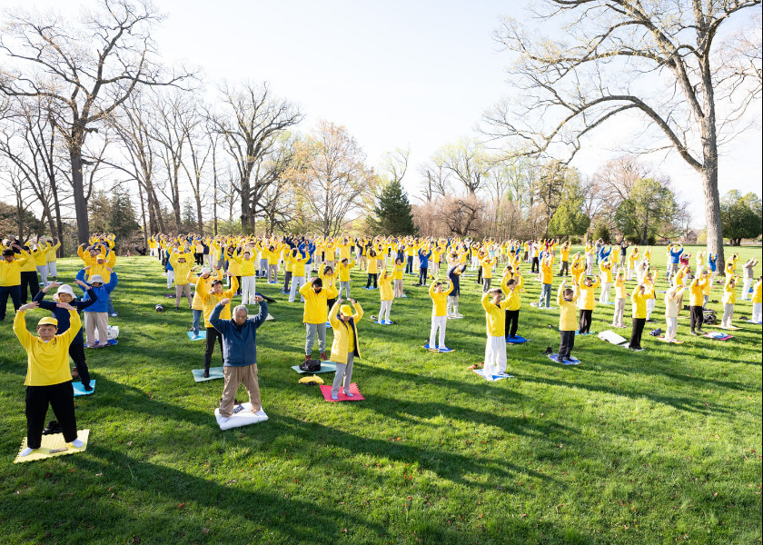 Image for article Orange County, New York: Praktikující oslavují Světový den Falun Dafa