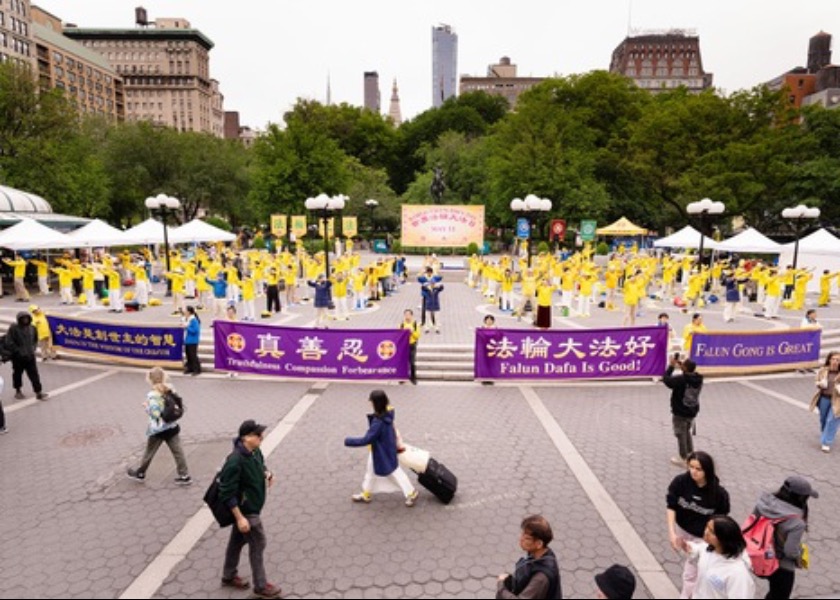 Image for article New York slaví Světový den Falun Dafa, kolemjdoucí cítili harmonickou energii