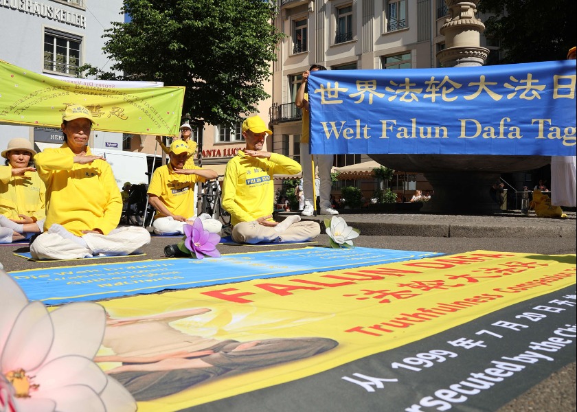Image for article Švýcarsko: Představení Falun Dafa v Curychu