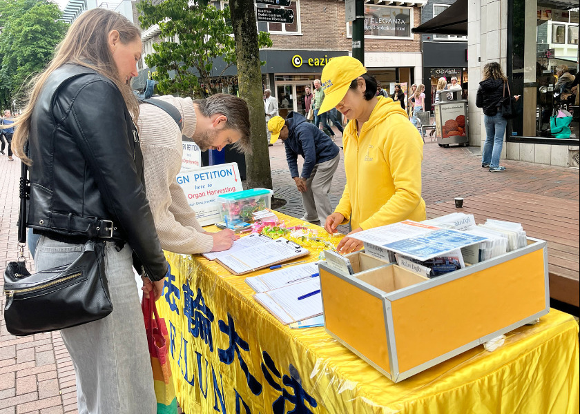 Image for article Lidé v Nizozemsku podporují snahu praktikujících odhalovat pronásledování