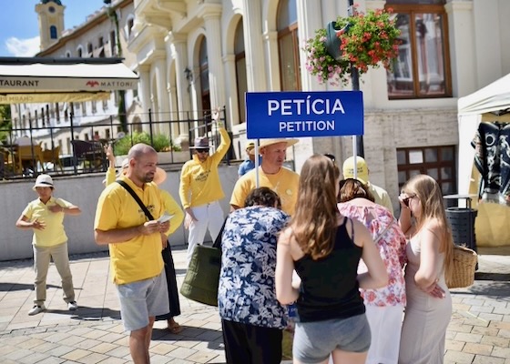Image for article Návštěvníci festivalů na Slovensku podporují Falun Dafa: Svoboda přesvědčení nesmí být porušována