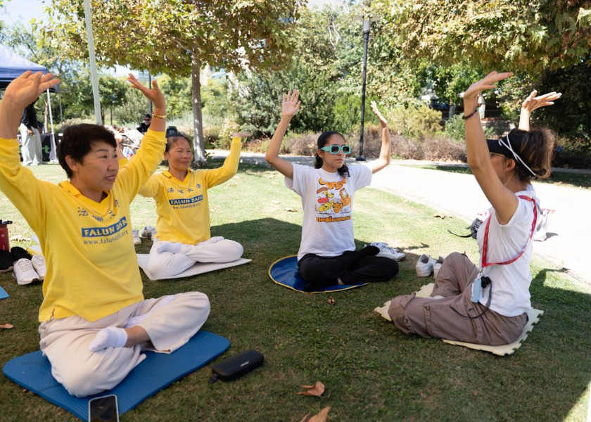 Image for article San Diego: Praktikující představili Falun Dafa na pozvání pořadatelů místních komunitních akcí
