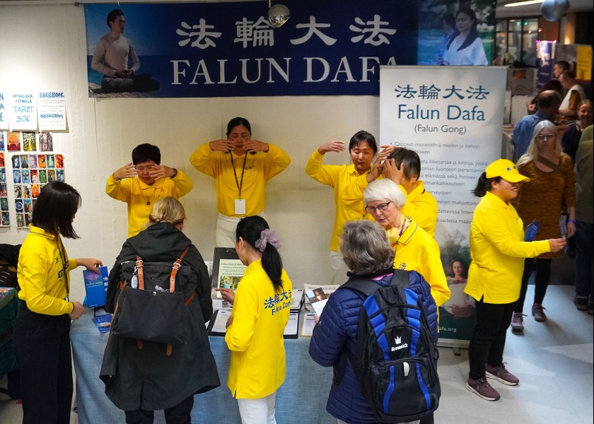 Image for article Představení Falun Dafa na veletrhu Spirit & Knowledge v Helsinkách